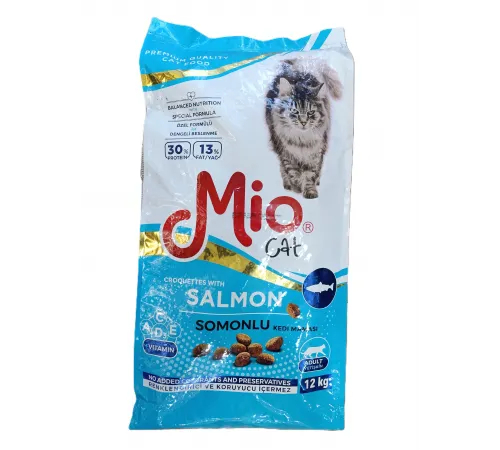 Mio adult cat dry with salmon